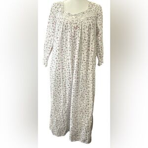 Eileen West White Floral Nightgown with lace trim size M